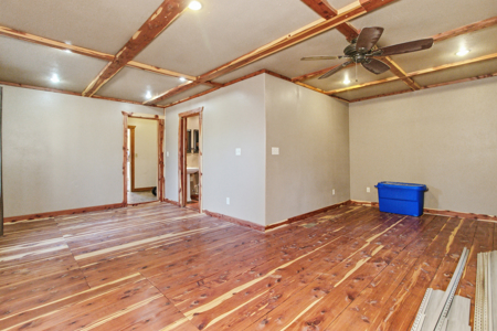 Contemporary Custom Built Lake Home - image 11