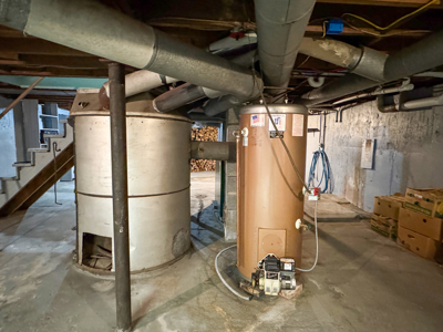 Charming Intown Ranch - East Millinocket, Maine - image 21