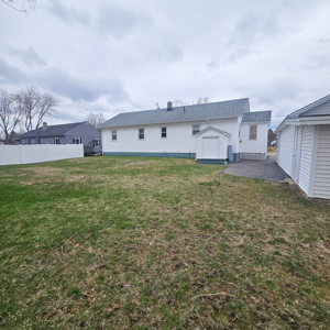Charming Intown Ranch - East Millinocket, Maine - image 27