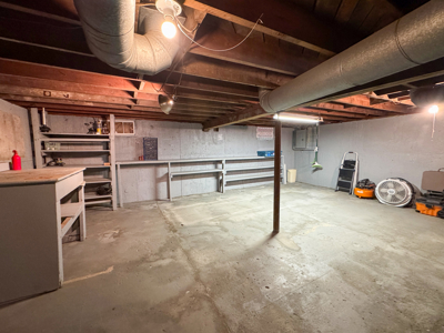 Charming Intown Ranch - East Millinocket, Maine - image 22