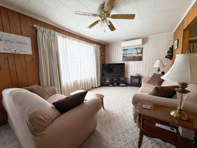 Charming Intown Ranch - East Millinocket, Maine - image 8