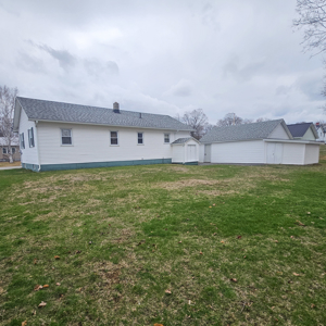 Charming Intown Ranch - East Millinocket, Maine - image 26