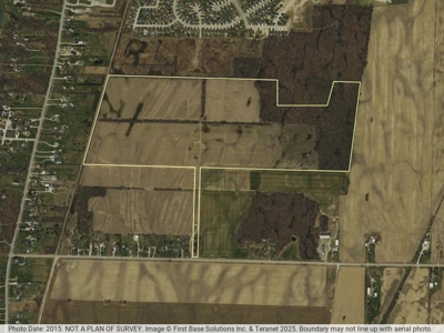 187± Acres for Sale in Lambton County, Ontario, Canada - image 2