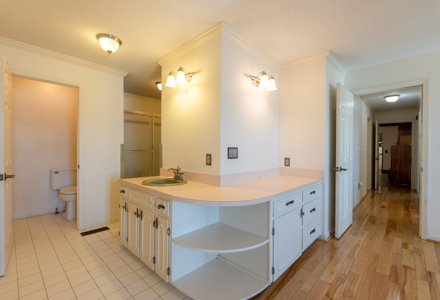 4-bed, 3-bath home with 3,288 sq ft perfectly situated on 8.5 ac - image 9