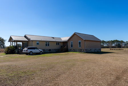 4-bed, 3-bath home with 3,288 sq ft perfectly situated on 8.5 ac - image 29