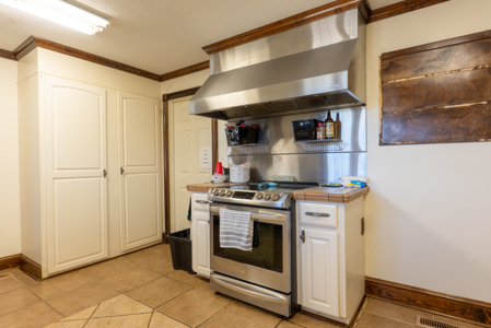 4-bed, 3-bath home with 3,288 sq ft perfectly situated on 8.5 ac - image 24