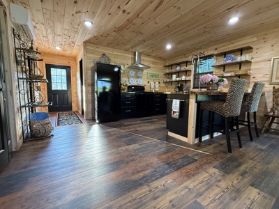 Riverfront Cabin And Acreage For Sale In North Central Arkansas - image 10