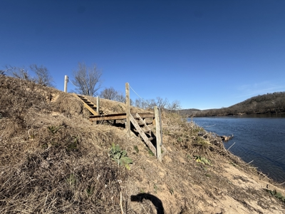 Riverfront Cabin And Acreage For Sale In North Central Arkansas - image 44