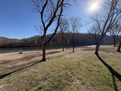 Riverfront Cabin And Acreage For Sale In North Central Arkansas - image 43