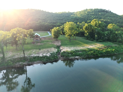 Riverfront Cabin And Acreage For Sale In North Central Arkansas - image 2