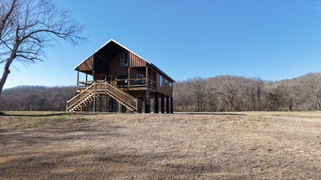 Riverfront Cabin And Acreage For Sale In North Central Arkansas - image 48