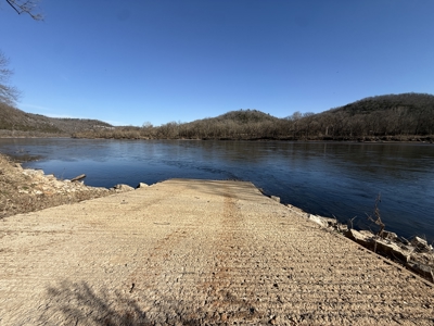 Riverfront Cabin And Acreage For Sale In North Central Arkansas - image 46