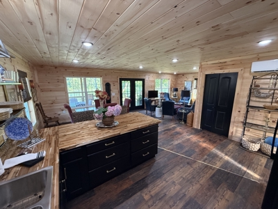 Riverfront Cabin And Acreage For Sale In North Central Arkansas - image 9