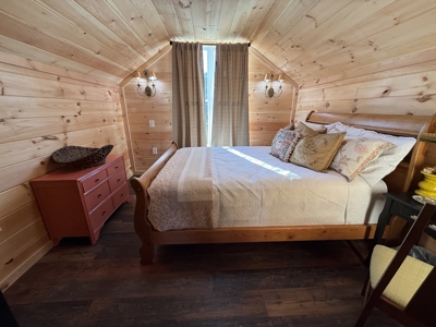 Riverfront Cabin And Acreage For Sale In North Central Arkansas - image 17