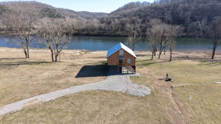 Riverfront Cabin And Acreage For Sale In North Central Arkansas - image 38