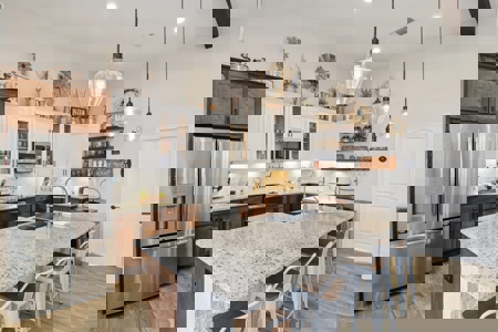 Country Living - Close to Town - image 14