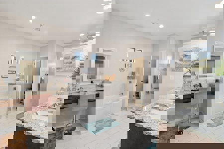 Country Living - Close to Town - image 23