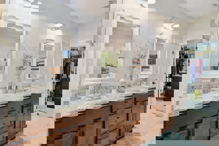 Country Living - Close to Town - image 26