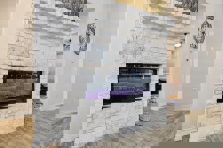 Country Living - Close to Town - image 6