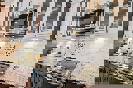 Country Living - Close to Town - image 15