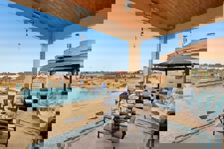 Country Living - Close to Town - image 31