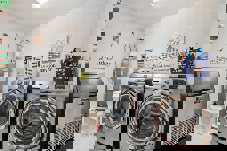 Country Living - Close to Town - image 21