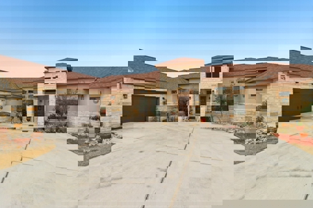 Country Living - Close to Town - image 2