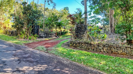 Hawaiʻi Horse & Ranch Retreat: 10.25 Acres with 3BR Home - image 27