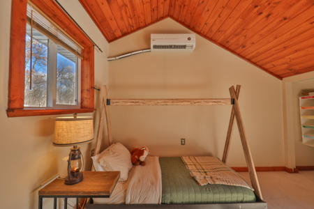 Dead-End Road 14-Acre Valley Estate with Dual Living Quarters - image 25