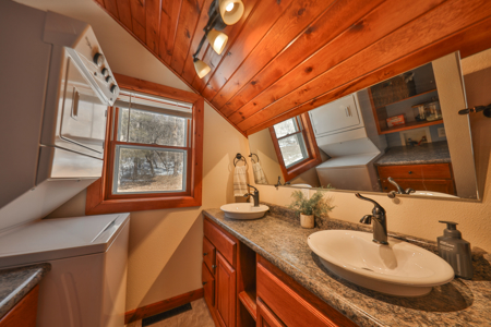 Dead-End Road 14-Acre Valley Estate with Dual Living Quarters - image 35