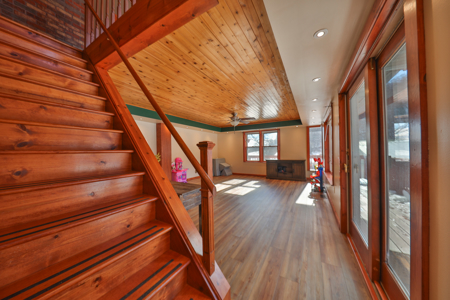 Dead-End Road 14-Acre Valley Estate with Dual Living Quarters - image 30