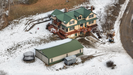 Dead-End Road 14-Acre Valley Estate with Dual Living Quarters - image 1