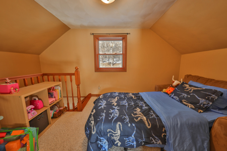 Dead-End Road 14-Acre Valley Estate with Dual Living Quarters - image 38