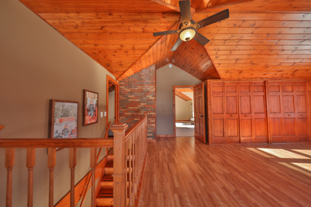 Dead-End Road 14-Acre Valley Estate with Dual Living Quarters - image 36