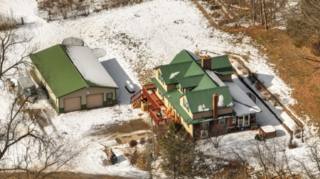 Dead-End Road 14-Acre Valley Estate with Dual Living Quarters - image 2