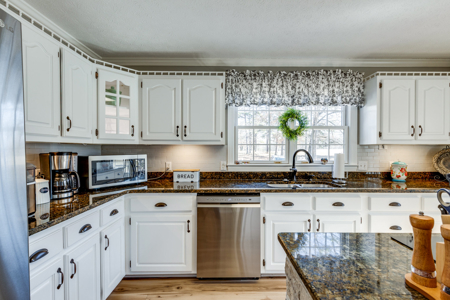 Country Home for Sale in Lewis County, Tennessee - image 15