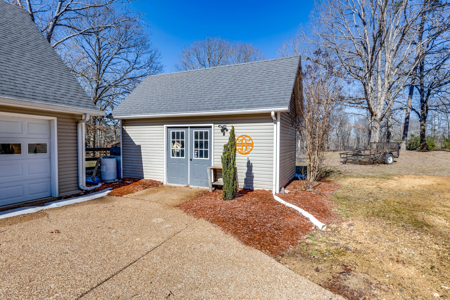 Country Home for Sale in Lewis County, Tennessee - image 47