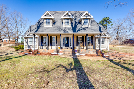 Country Home for Sale in Lewis County, Tennessee - image 1