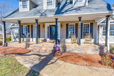 Country Home for Sale in Lewis County, Tennessee - image 3