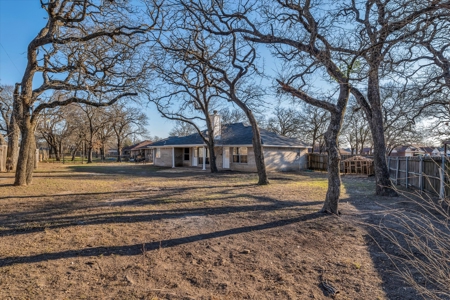 Beautiful home located at 4339 Blackwell Street in Waco, Texas - image 32