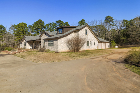 House with land for sale Hallsville ISD - image 5