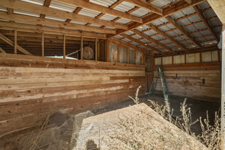 House with land for sale Hallsville ISD - image 40