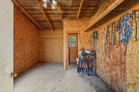 House with land for sale Hallsville ISD - image 44