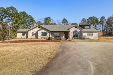 House with land for sale Hallsville ISD - image 4