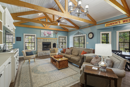 House with land for sale Hallsville ISD - image 10