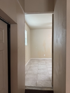 Solid 3-bedroom home in Harper — hard to find, easy to own. - image 36
