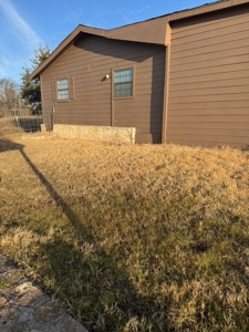 Solid 3-bedroom home in Harper — hard to find, easy to own. - image 47