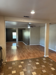 Solid 3-bedroom home in Harper — hard to find, easy to own. - image 12