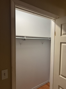 Solid 3-bedroom home in Harper — hard to find, easy to own. - image 23