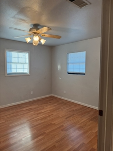 Solid 3-bedroom home in Harper — hard to find, easy to own. - image 20
